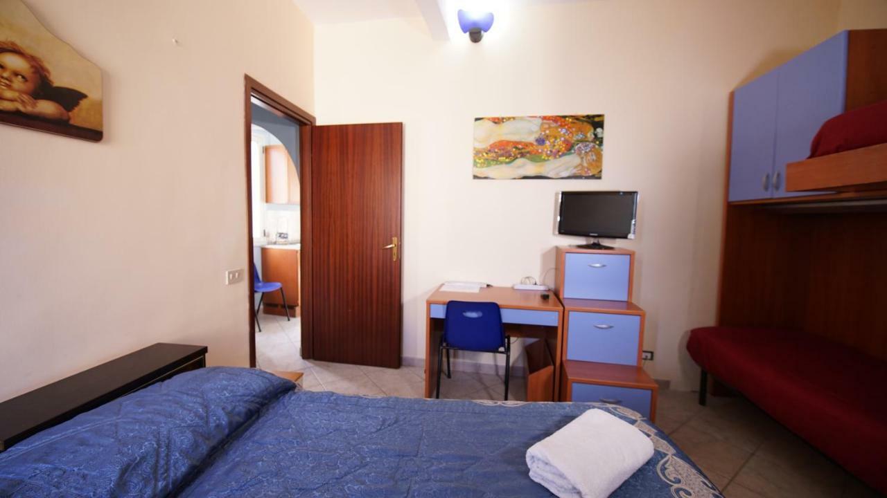 Casa Eleonora Apartment Campofelice Di Roccella Exterior photo